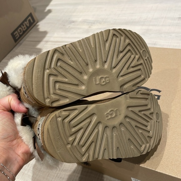 UGG Mini Bailey Bow II toddler size 10 Chestnut - Picture 6 of 9